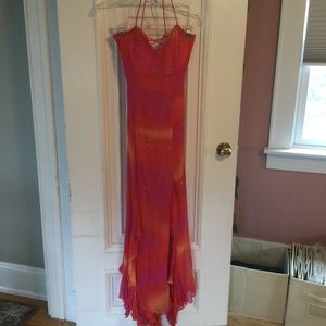 Perfect prom dress if you’re a size 2!